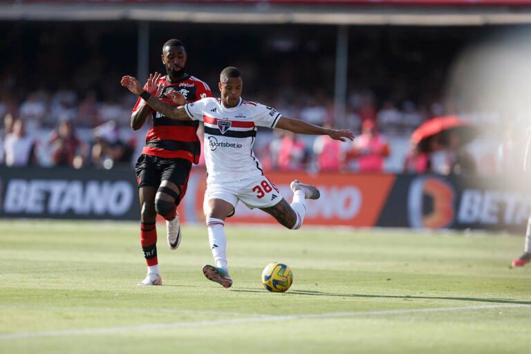 São Paulo decide contratar Caio Paulista em definitivo