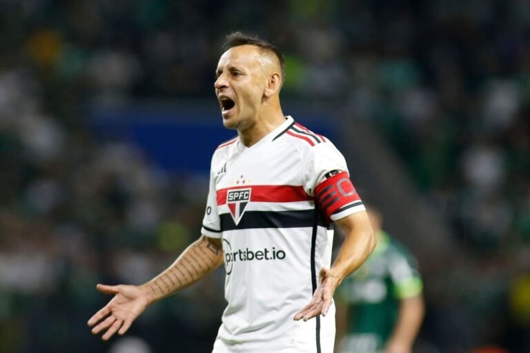São Paulo deve renovar contrato de Rafinha
