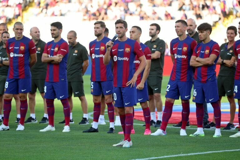 Barcelona reduz mais de R$ 800 milhões na folha salarial para esta temporada