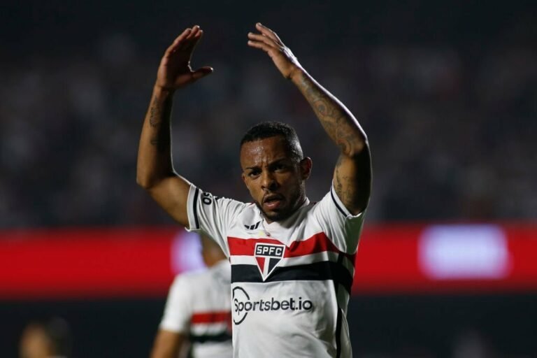 CSKA Moscou avança na contratação de Wellington, lateral do São Paulo