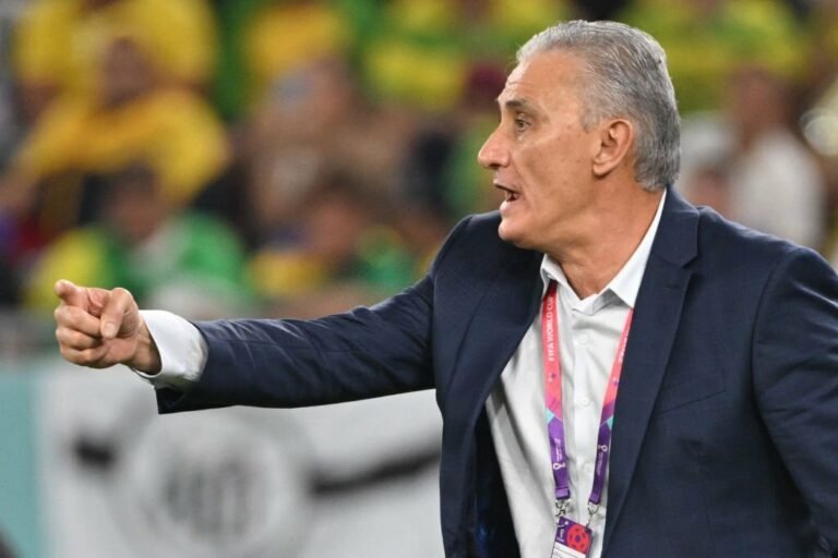 Favorito para substituir Sampaoli, Tite recusou oferta de metade dos clubes da Série A e do próprio Flamengo; confira