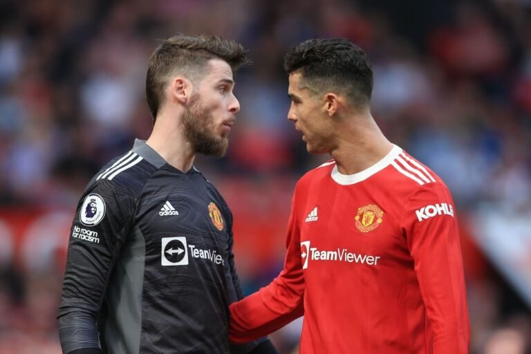 Cristiano Ronaldo tenta convencer De Gea a assinar com Al Nassr