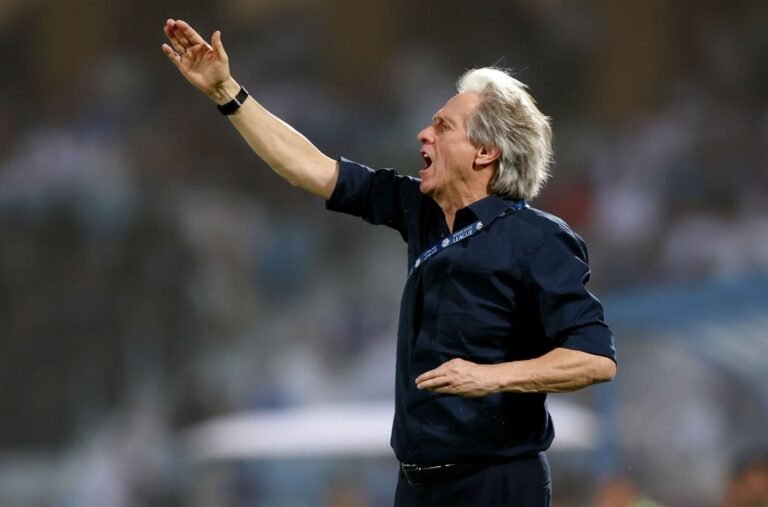 Especulado no Flamengo, Jorge Jesus tem multa rescisória astronômica no Al Hilal
