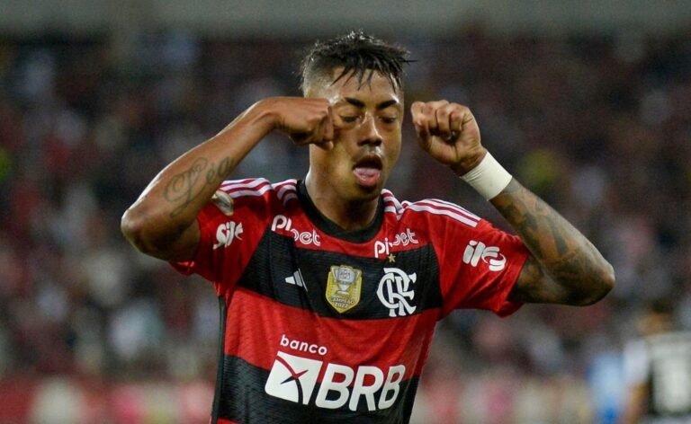Carrasco? Bruno Henrique volta a ser decisivo contra o Botafogo
