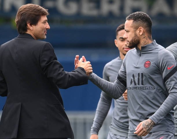 Ex-diretor do PSG, Leonardo defende Mbappé, Messi e Neymar: “Eles resolvem problemas”