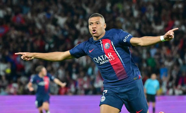 Kylian Mbappé fez pedido para o Real Madrid