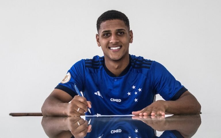 Cruzeiro compra direitos de Fernando e assina novo contrato até 2026