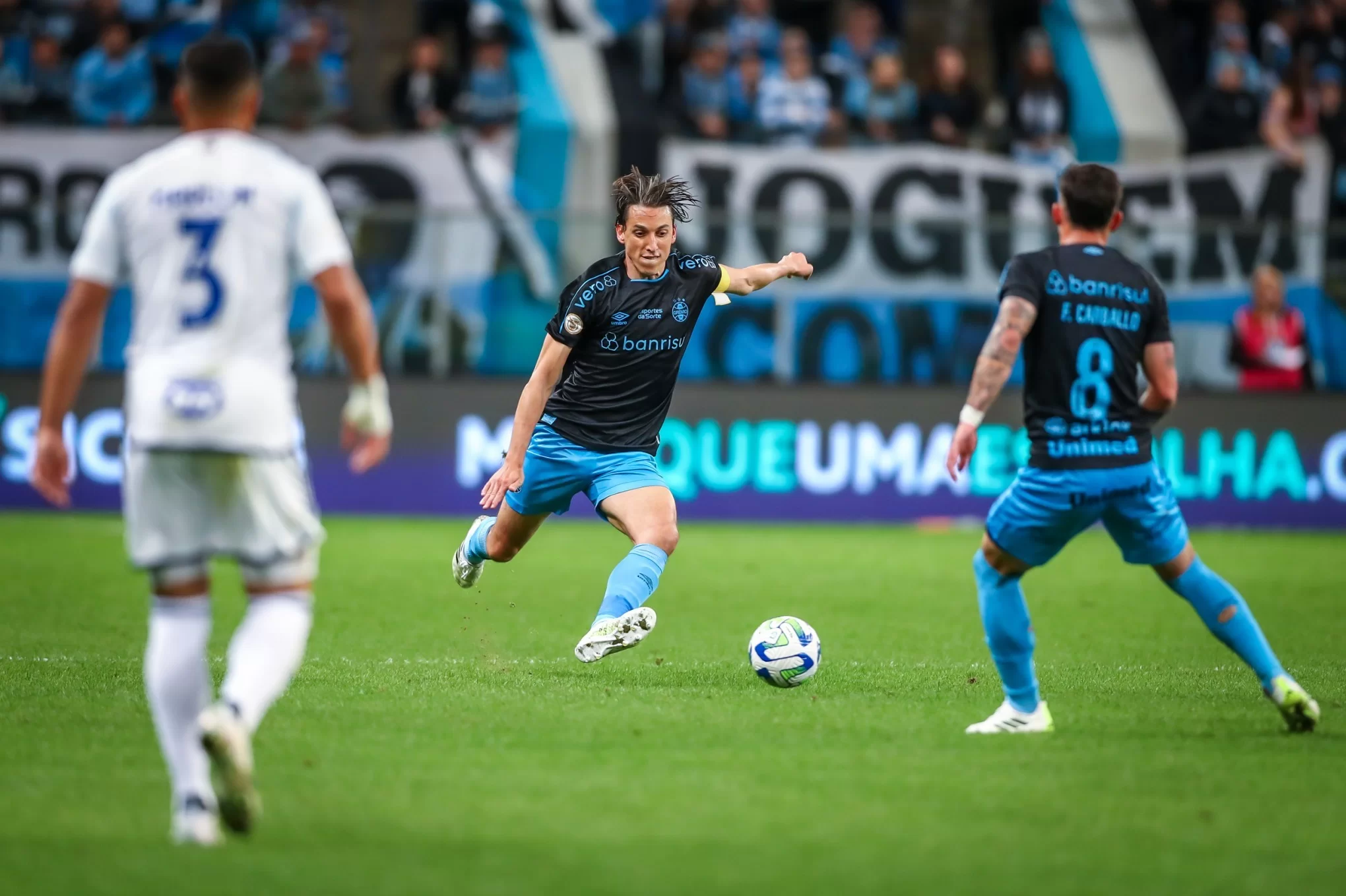 Geromel diz que aceita redução salarial para permanecer no Grêmio: “Não quero ficar de favor”