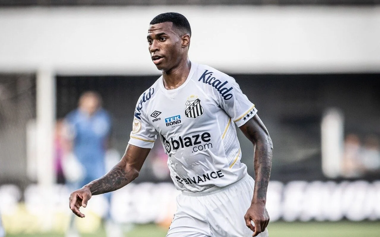 Bahia atravessa Internacional e negocia compra de Jean Lucas, do Santos