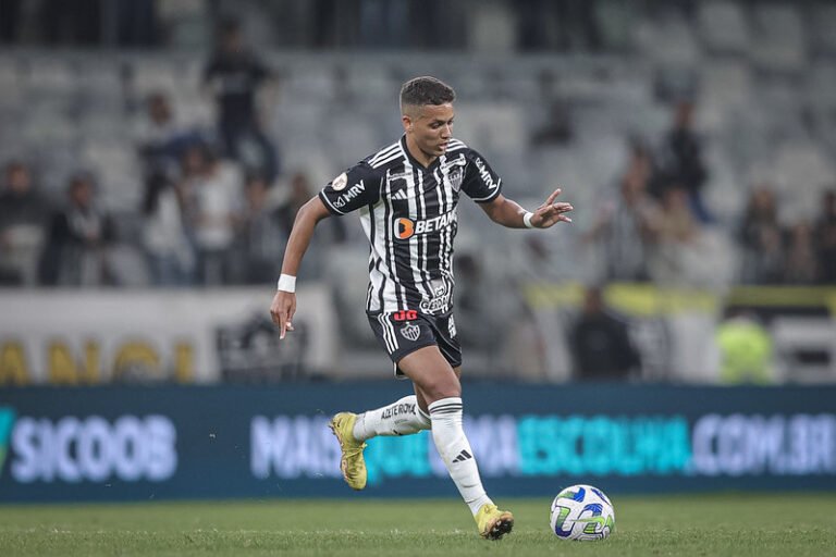 Corinthians está interessado em Pedrinho, do Atlético-MG, e planeja proposta nos próximos dias