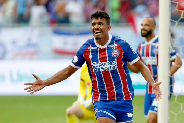 Bahia oficializa saída de trio de jogadores em fim de contrato