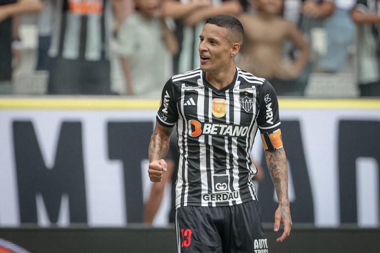 Hulk e Arana são eleitos como jogadores mais “chatos” do Brasil
