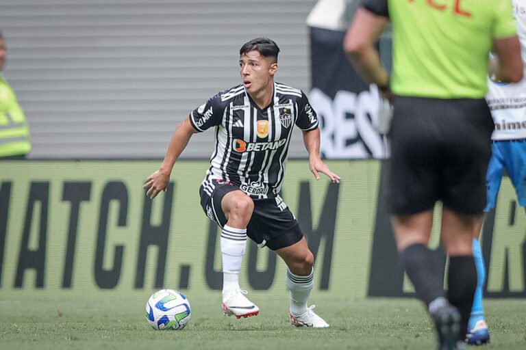 Atlético se aproxima de renovação contratual com Alan Franco