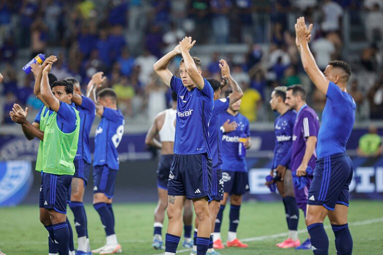Marlon fala que problemas extracampo interferiram na temporada do Cruzeiro