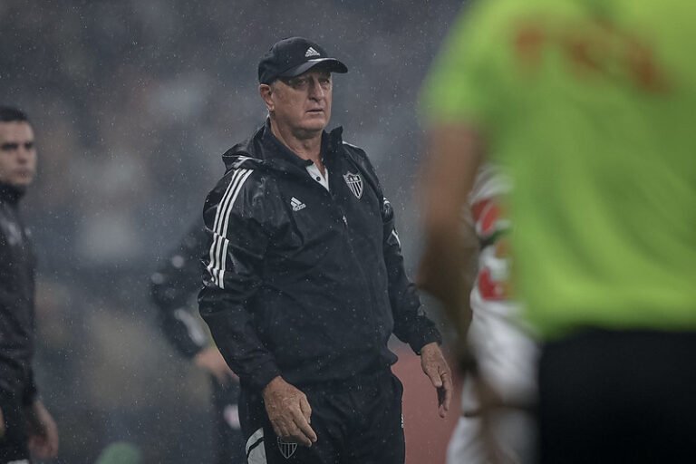 Caetano comenta permanência de Felipão e vê expectativa alta para 2024