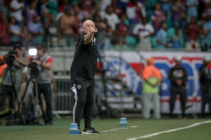 Após derrota, Felipão comenta resultado e desempenho abaixo do esperado e festeja vaga direta na Libertadores