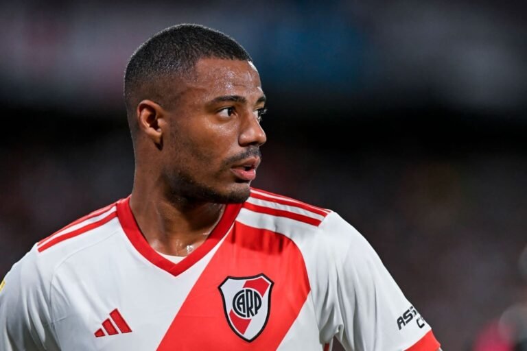 Demichelis confirma ‘compromisso’ do River Plate em vender De La Cruz, alvo do Flamengo
