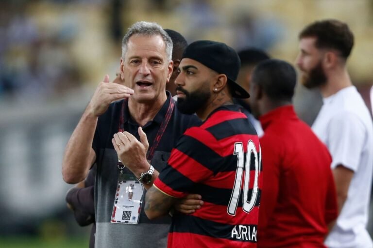 Gabigol recebe conselho de Rodolfo Landim após temporada abaixo no Flamengo