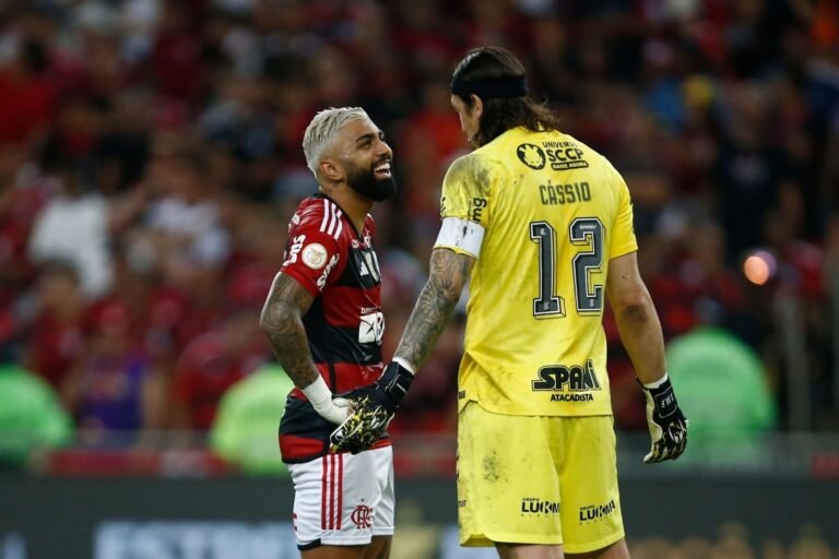Augusto Melo elogia Gabigol e dispara: “Tem a cara do Corinthians”