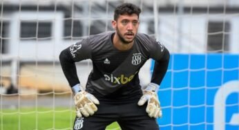 Vitória acerta com goleiro e consulta atacante ex-Fluminense