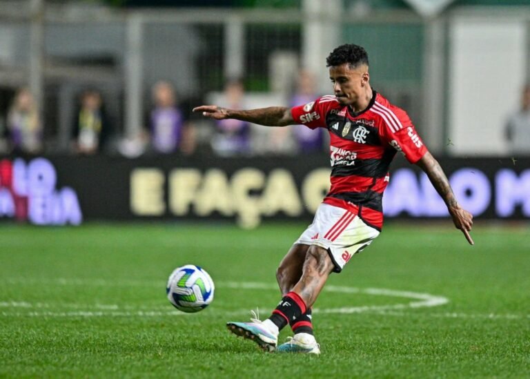 Diretoria do Flamengo entende que contratação de Allan foi precipitada