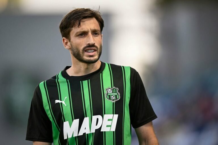 Corinthians tem conversas iniciais com Matias Viña, uruguaio ex-Palmeiras