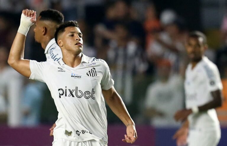 Marcos Leonardo e Jean Lucas abalam vestiário do Santos por indisciplina antes de duelo contra o Athletico