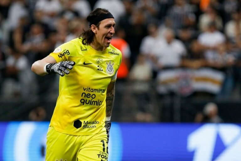 Empresário de Cássio descarta saída de goleiro do Corinthians em 2024
