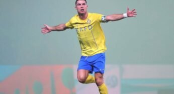 Cristiano Ronaldo chega a 50 gols em 2023, vira artilheiro do ano e concorre a melhor do mundo