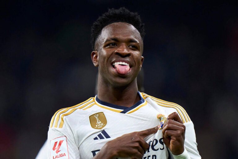 Ancelotti confirma expectativa do retorno de Vinícius Junior em janeiro