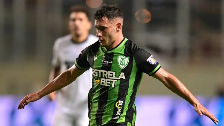 Cruzeiro tem interesse em Emmanuel Martínez, do América-MG, e estuda proposta
