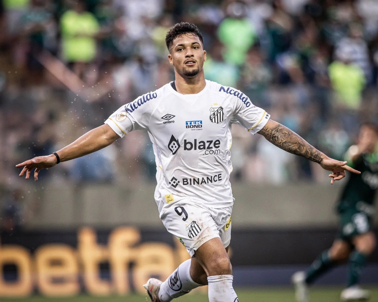 Santos: procura do mercado europeu por Marcos Leonardo diminui
