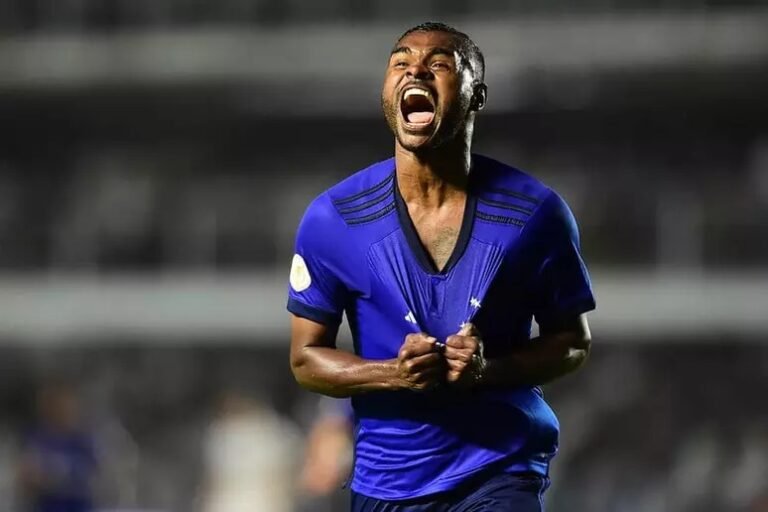 Nikão fará seu último jogo pelo Cruzeiro nesta quarta, contra o Palmeiras