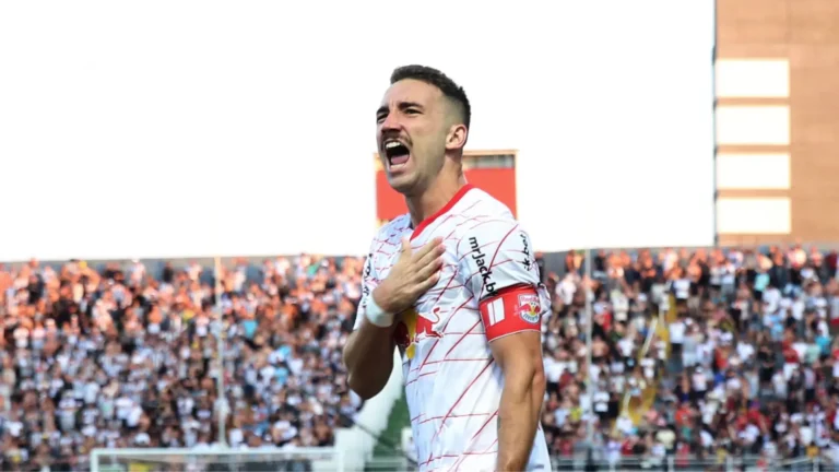 Léo Ortiz sinaliza ao Bragantino interesse de atuar no Flamengo