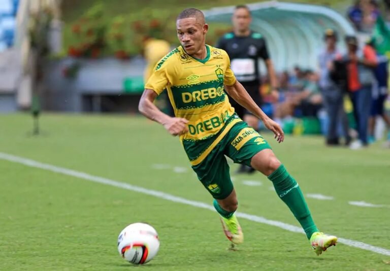 Cruzeiro, Vasco e mais dois da Série A fazem sondagem por Wellington Silva, ex-Cuiabá