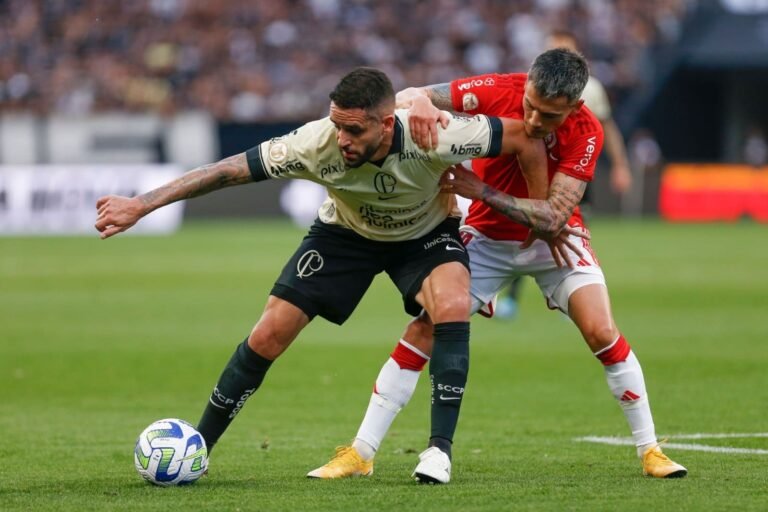 Corinthians economiza quase R$ 4 milhões mensais com saída de seis jogadores
