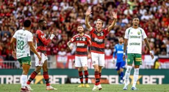 Filipe Luís inicia conversas por cargo no Flamengo e impõe condições