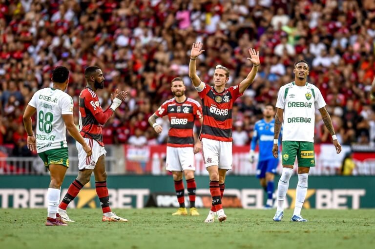Filipe Luís inicia conversas por cargo no Flamengo e impõe condições