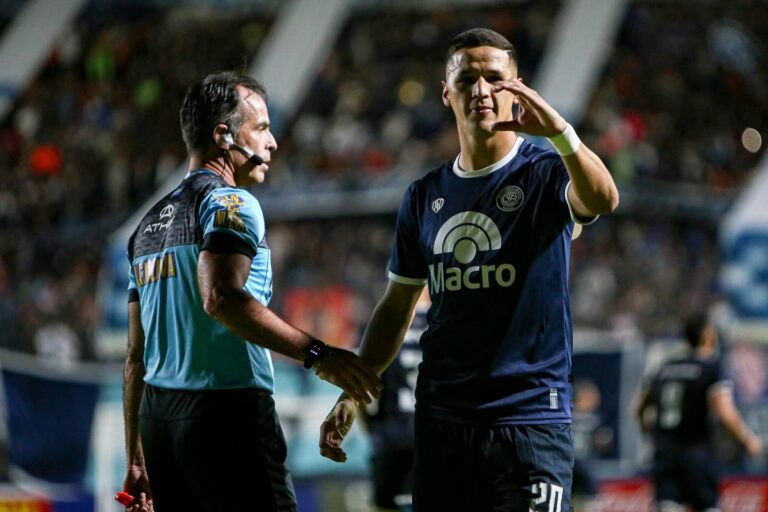 Cruzeiro não tem interesse na contratação de Alex Arce