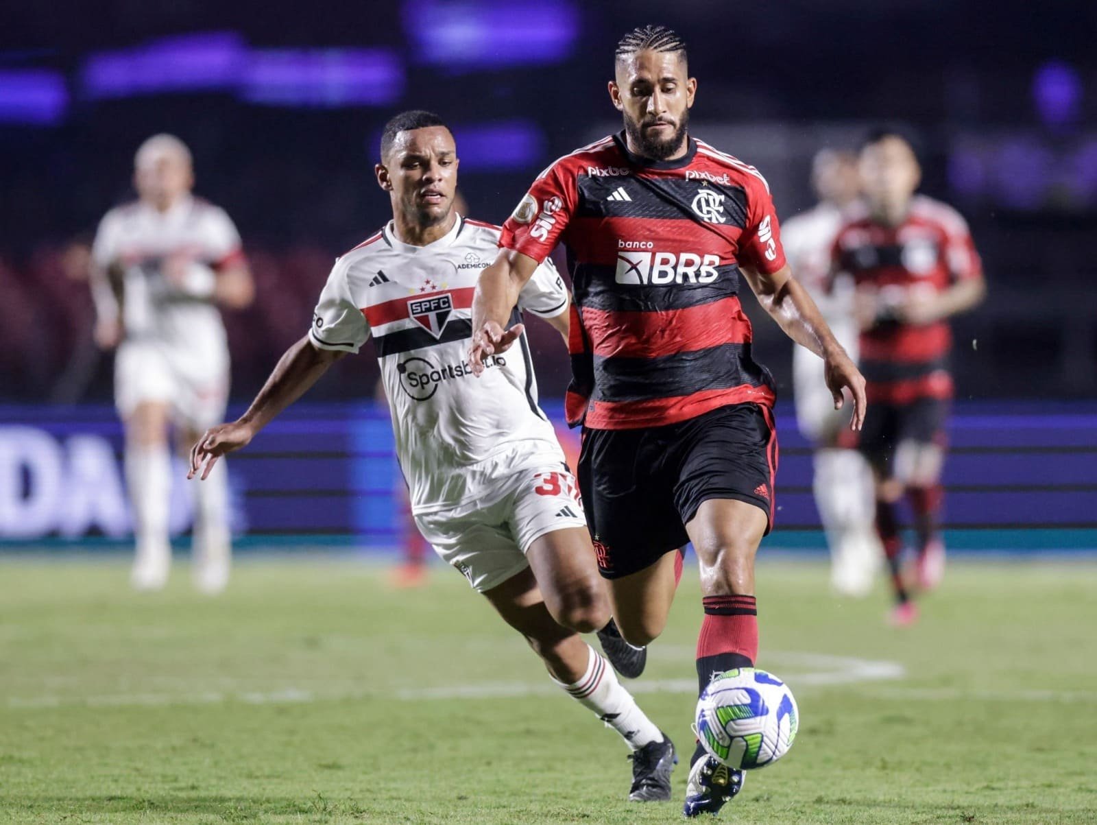 Pablo não quer sair do Flamengo e cogita aposentadoria no fim do contrato