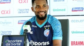 Bahia vai negociar lateral-direito Cicinho