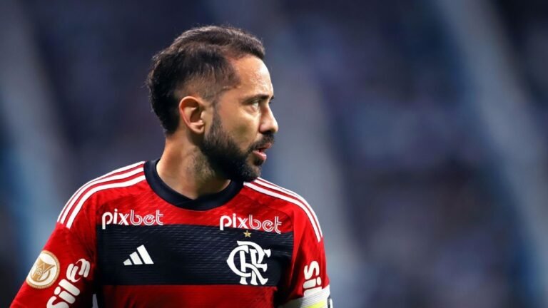 Flamengo está mais próximo de renovar com Everton Ribeiro