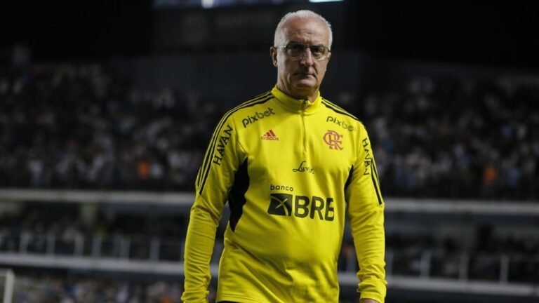 Dorival garante que discordava das férias de mais de 40 dias para elenco do Flamengo