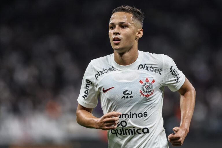 Cruzeiro faz consulta por Matheus Araújo, mas Corinthians não pensa em negociá-lo