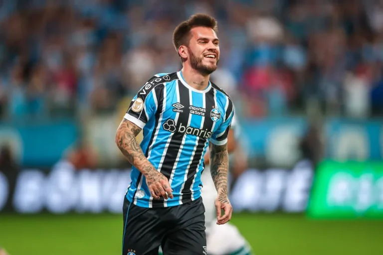 Santos define Nathan, do Grêmio, como um dos nomes em troca por Soteldo e Dodi