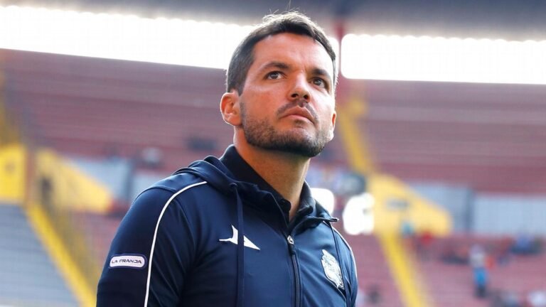 Larcamón é o sexto técnico estrangeiro e o segundo argentino na história do Cruzeiro