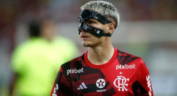 Independiente demonstra interesse em Varela, mas Flamengo descarta venda