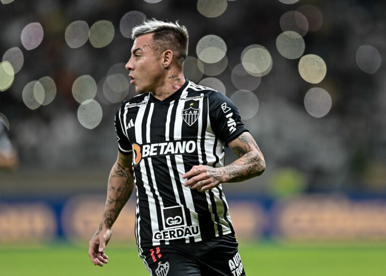 Vasco não tem interesse em Eduardo Vargas, afirma jornalista