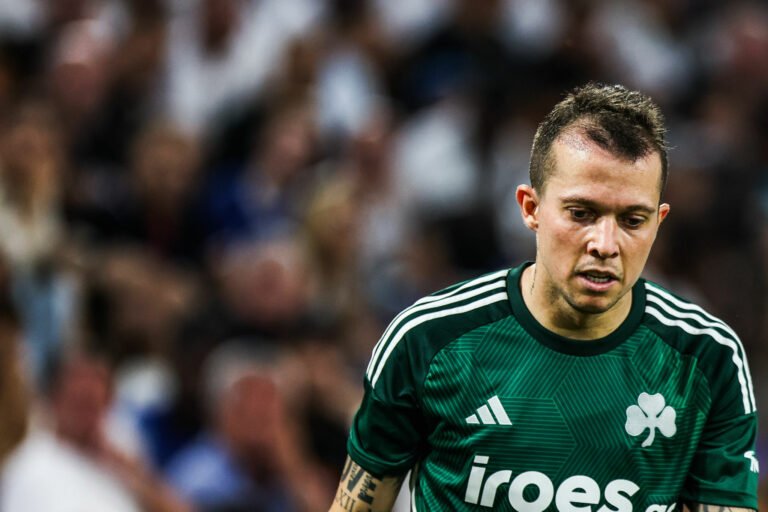 Atlético e Palmeiras disputam contratação de Bernard, atacante do Panathinaikos