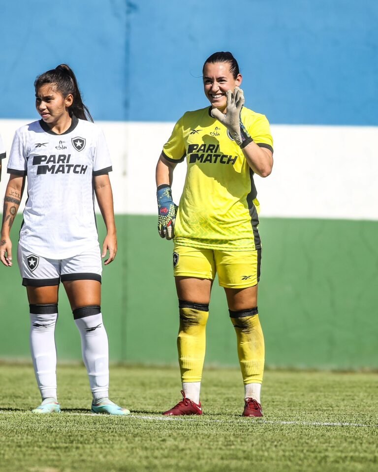 Novo reforço do Santos, Kelly Chiavaro vibra com a oportunidade; “Mal vejo a hora de entrar em campo”